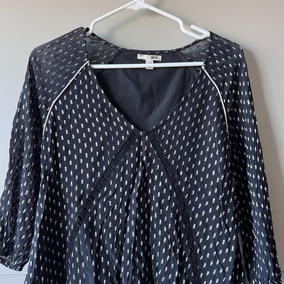 Amuse Society Women Tunic Top Blouse XS Black Silver Thread 3/4 Sleeve Tie Boho - Picture 4 of 16